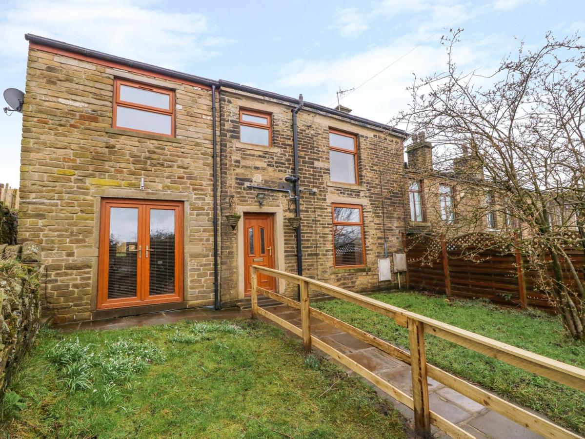 Moscow Mews Villa Bradford  Eksteriør bilde